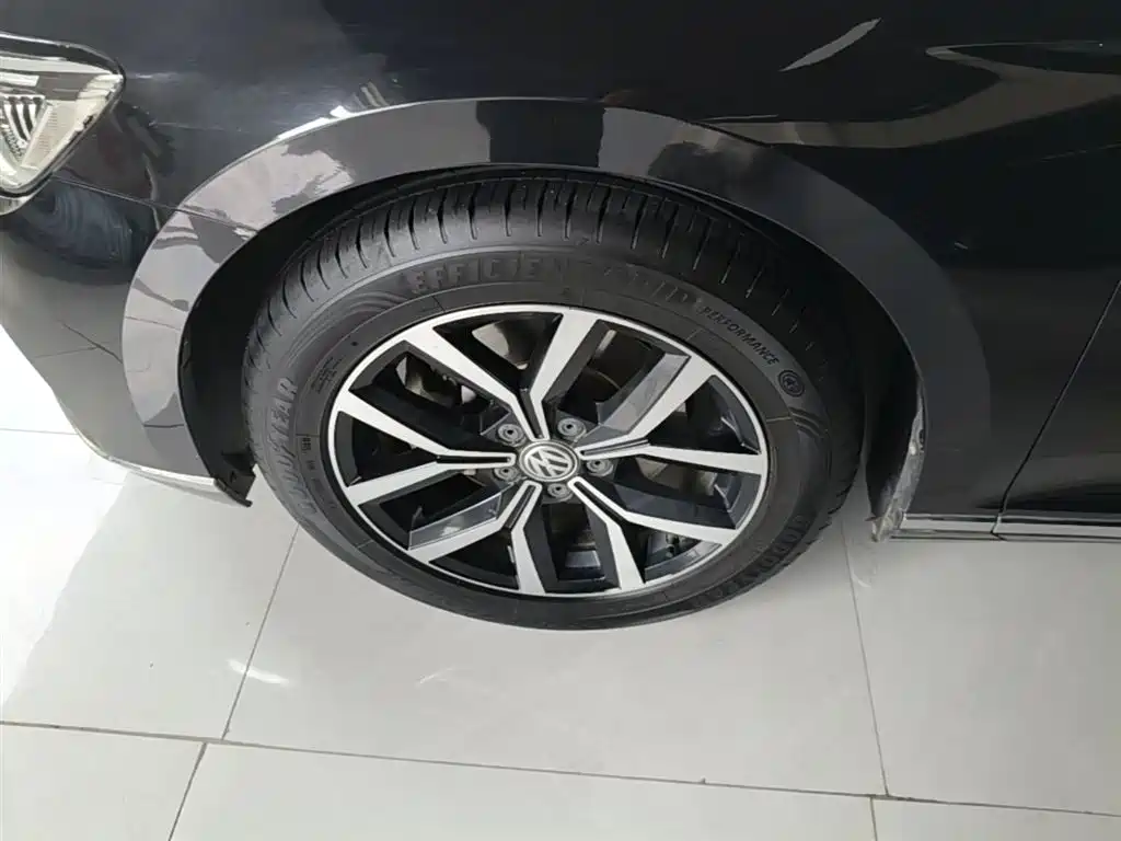 Volkswagen Magotan 2020 330TSI DSG Leading фото 23