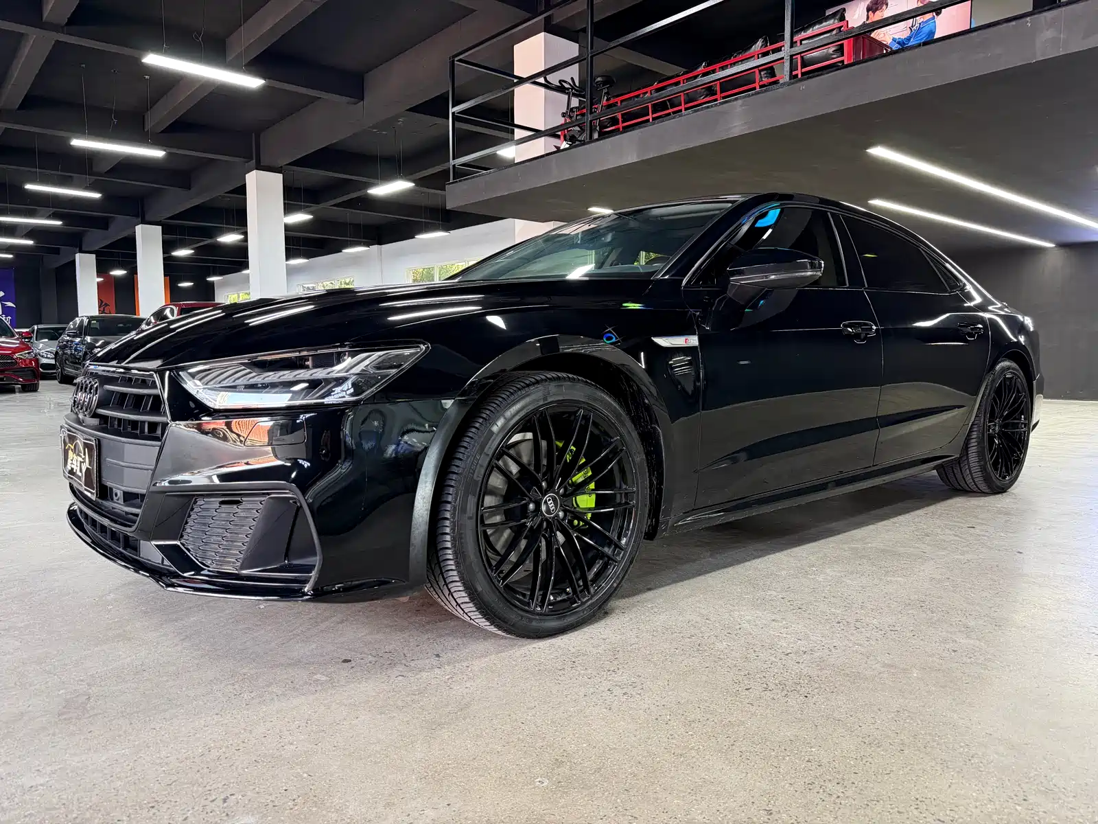 Фото 1 - Audi A7L