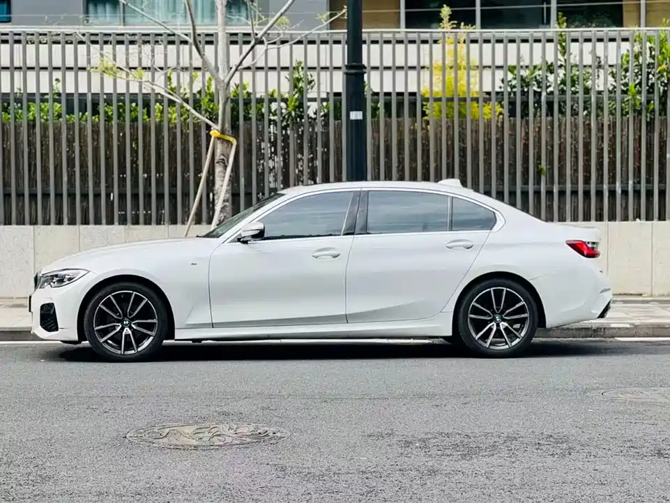 BMW 3 Series 2022 320Li M Sport Package фото 2