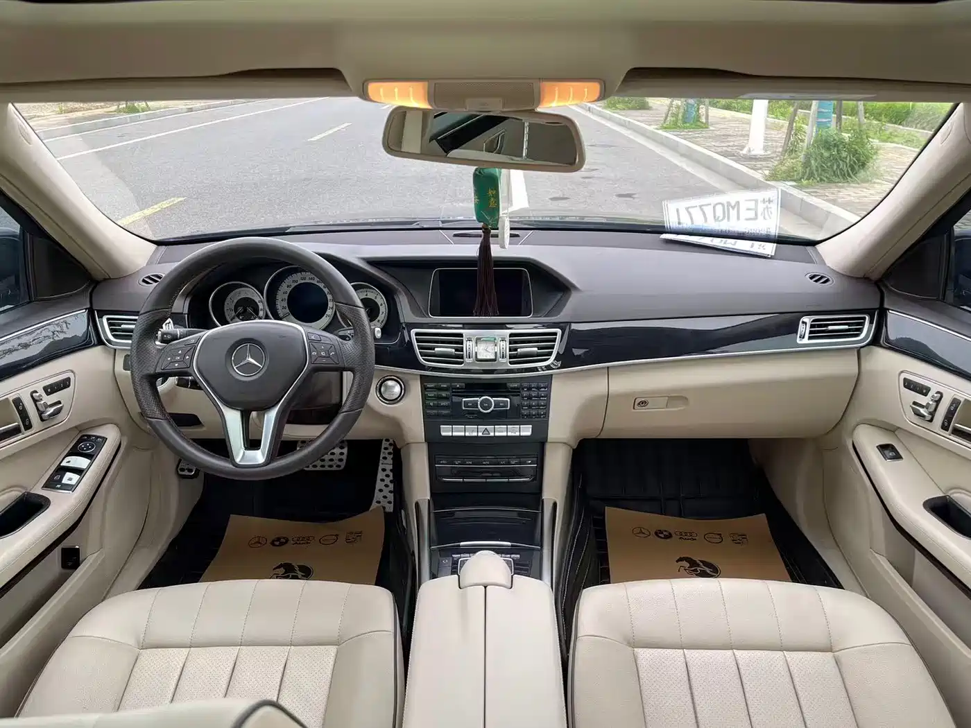 Mercedes-Benz E-Class 2015 E 260 L Sport фото 17