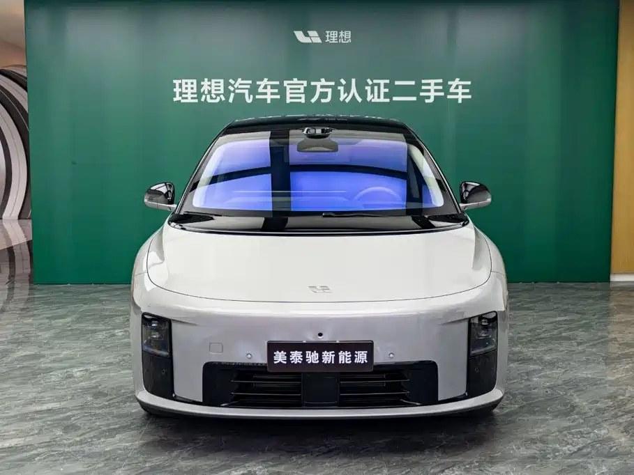 Li Auto Li i8 2026 2025 Standard Edition