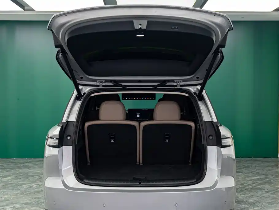 Li Auto Li i8 2026 2025 Standard Edition