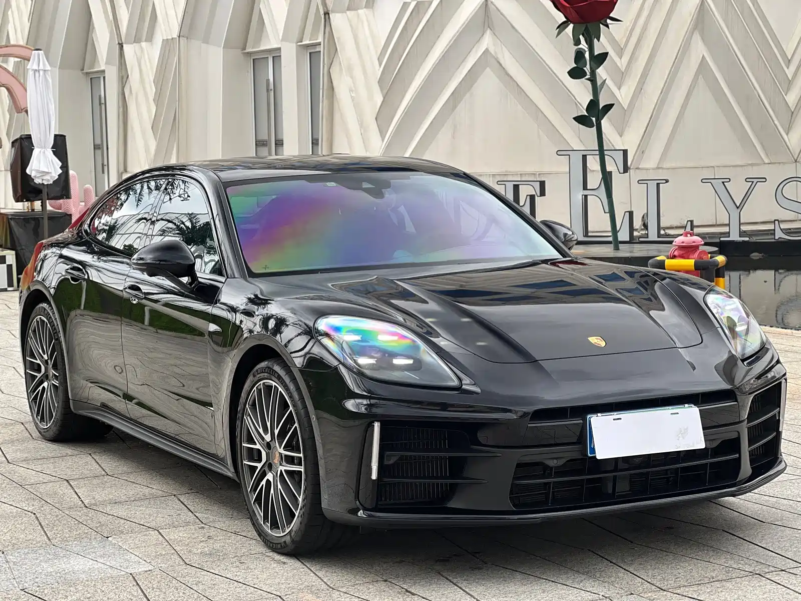 صورة 4 - Porsche Panamera