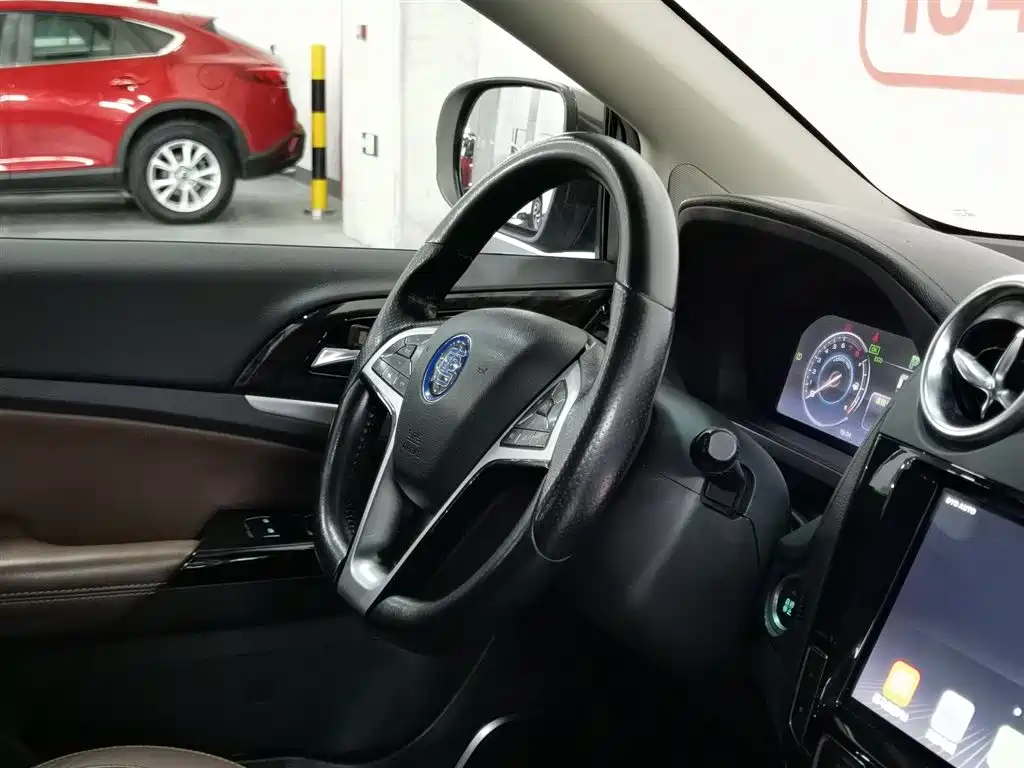 BYD Tang New Energy 2017 2.0T Tang 100 фото 22