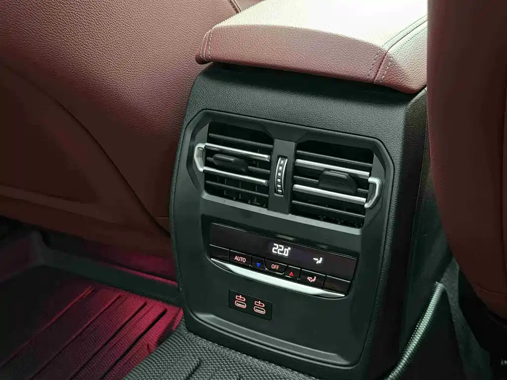 BMW 3 Series 2024 325Li M Sport Shadowline Package фото 14