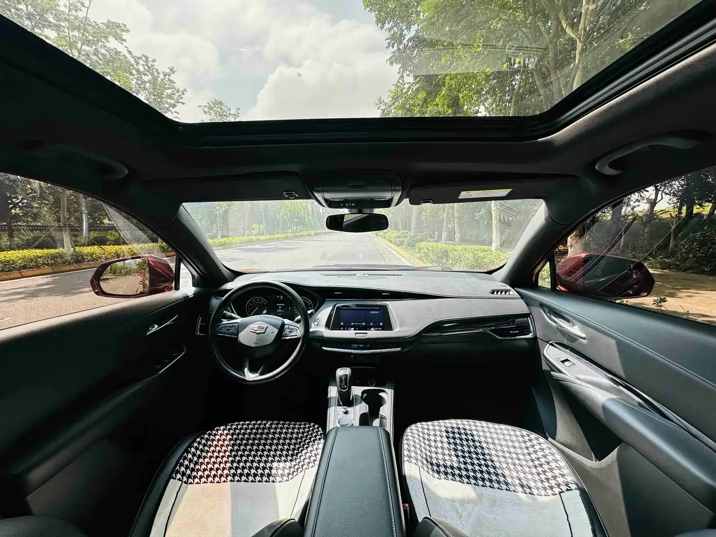 Cadillac XT4 2019 2018 Model 28T 2WD Technology