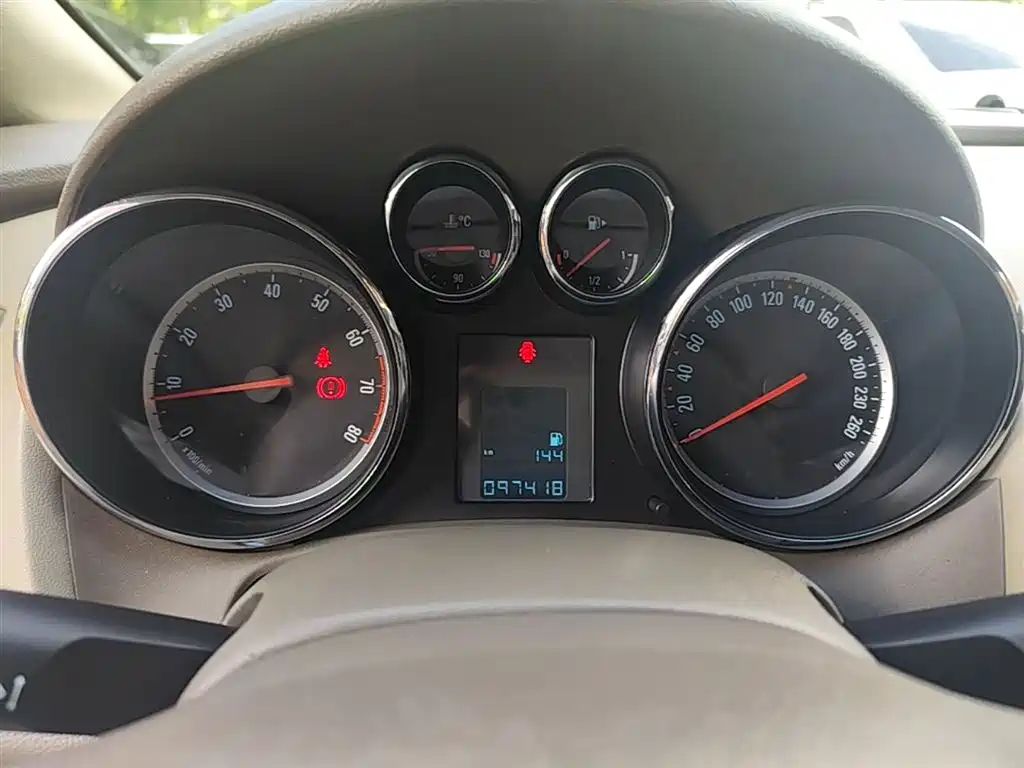 Buick Excelle 2013 Model GT 1.6L Manual Comfort фото 12