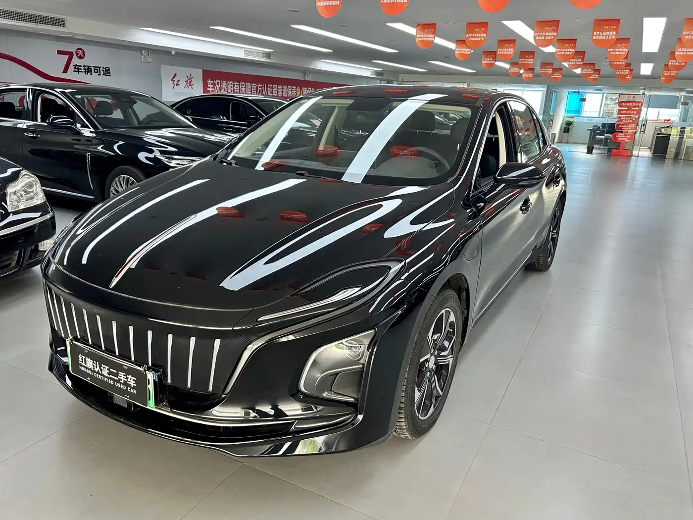 Hongqi E-QM5 2022 431km Charging Enjoyment Edition