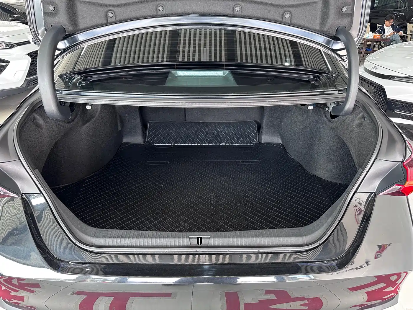 Toyota Avalon 2023 Hybrid 2.5L Luxury Edition фото 7