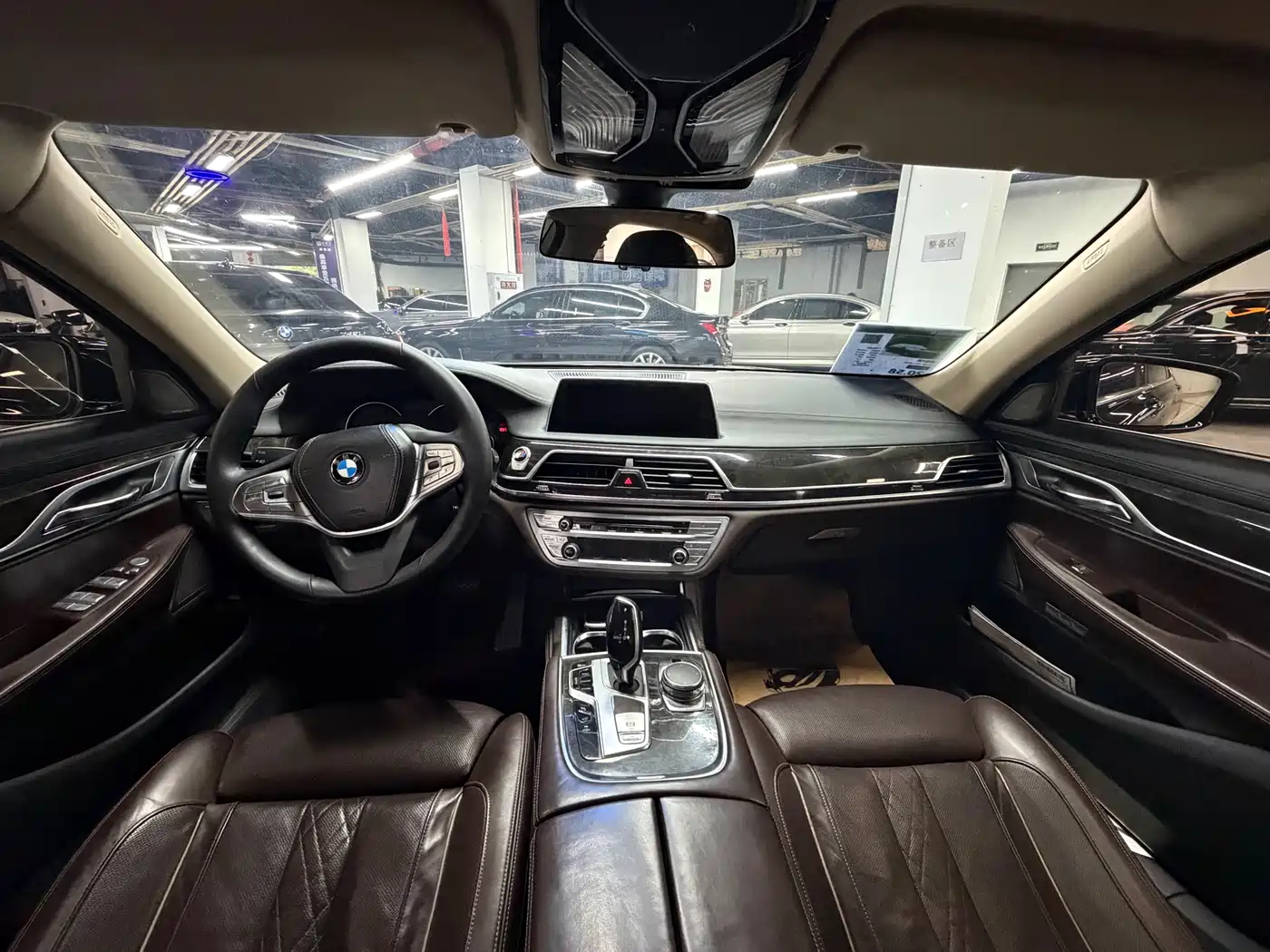 BMW 7 Series 2016 730Li Luxury фото 7