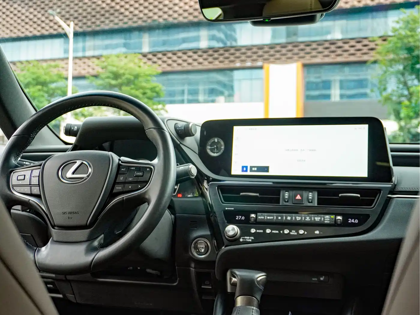 Lexus ES 2022 300h Excellence Edition фото 21