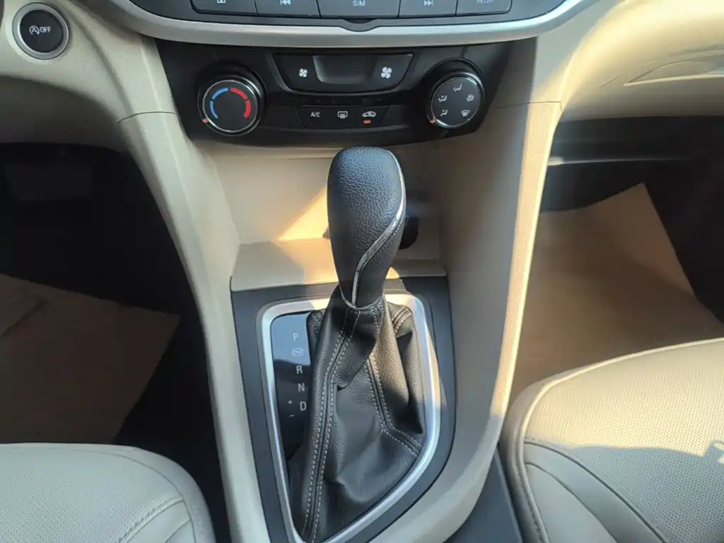 Фото 14 - Buick Excelle