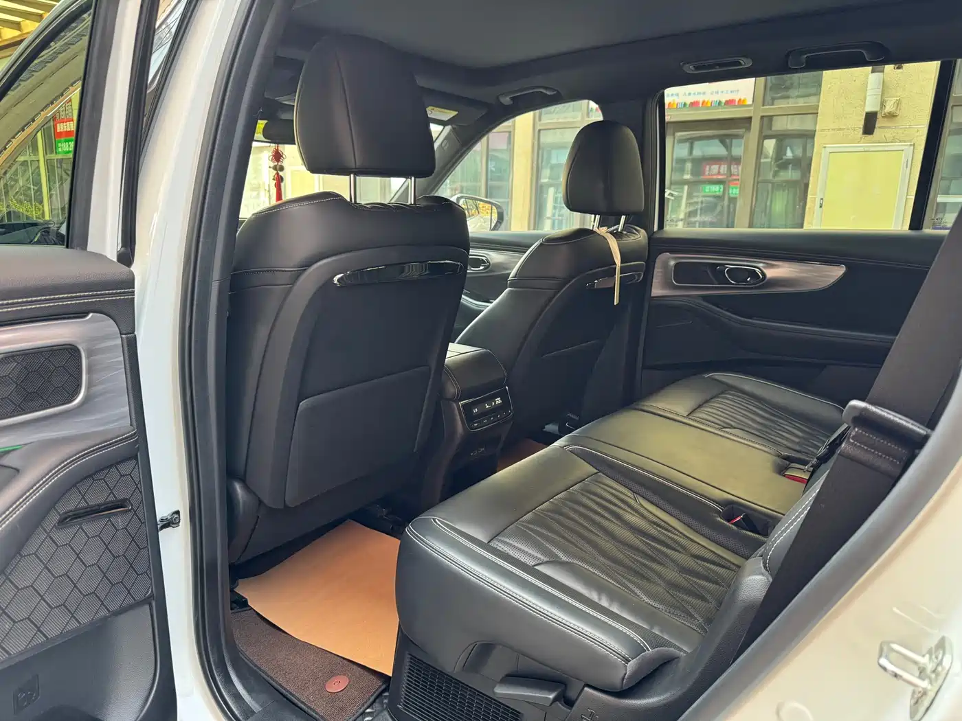 GAC Trumpchi Trumpchi GS8 2022 Dual Engine Series 2.0TM 2WD Premium Edition (7-Seater) фото 9