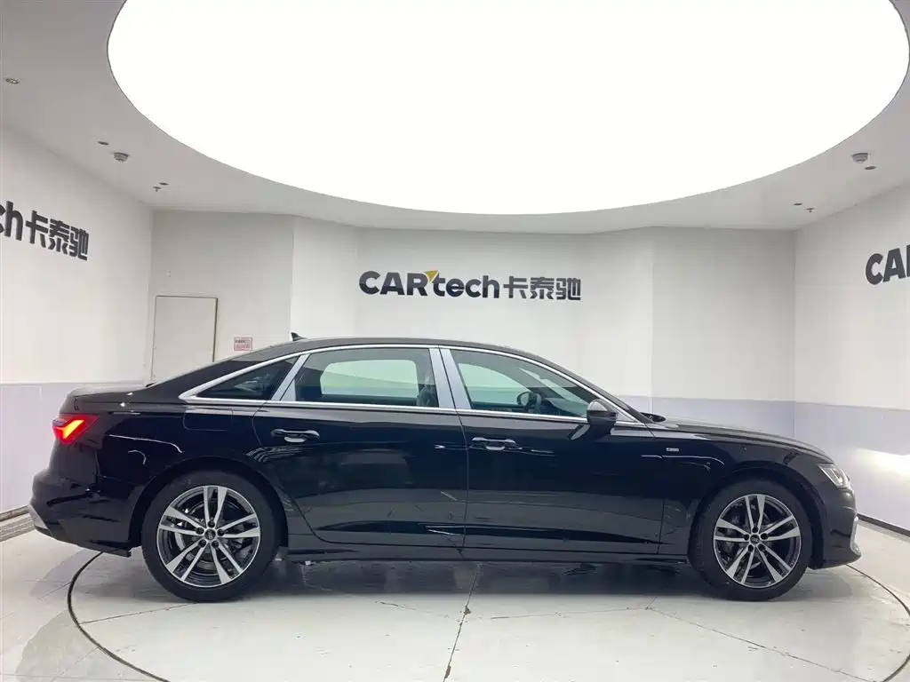 Audi A6L 2025 Model Year Facelift 40 TFSI Luxury Sport фото 4