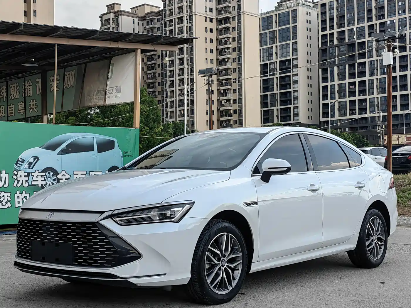 BYD Qin PLUS 2024 Glory Edition DM-i 120KM Premium
