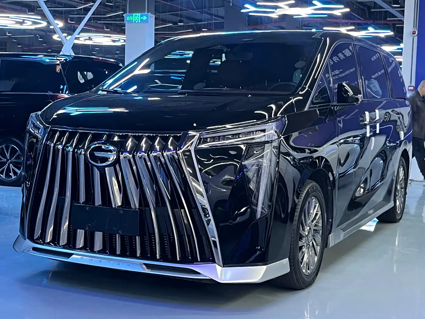 GAC Trumpchi Trumpchi M8 2023 Model Master Series 400T Flagship Edition