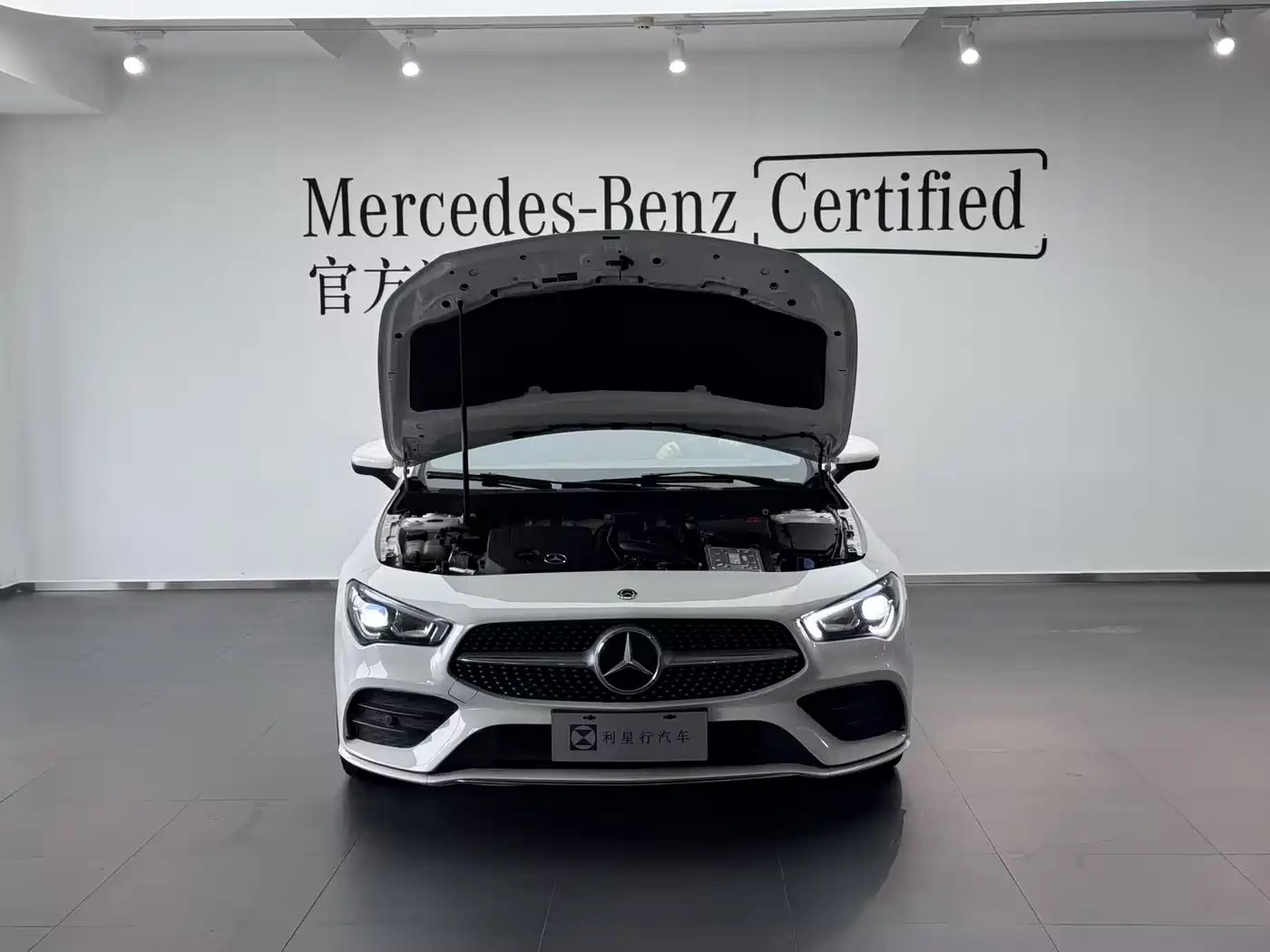 Mercedes-Benz CLA (Import) 2020 CLA 200 фото 3