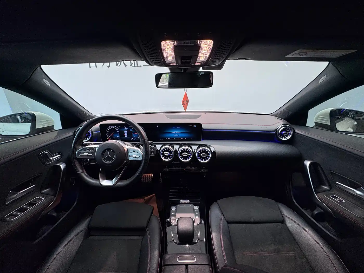 Mercedes-Benz CLA (Import) 2020 CLA 200 фото 9