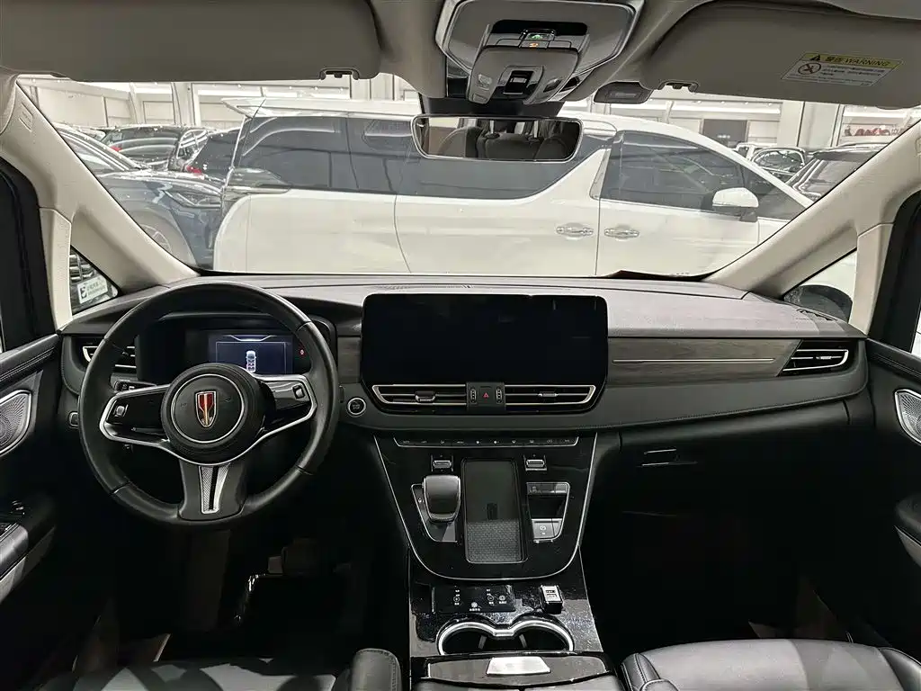 Hongqi HQ9 2023 2.0T Smart Connect Flag Rhyme Edition фото 13