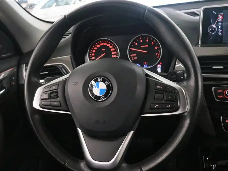 BMW X1 New Energy 2018 xDrive25Le Luxury Model фото 6