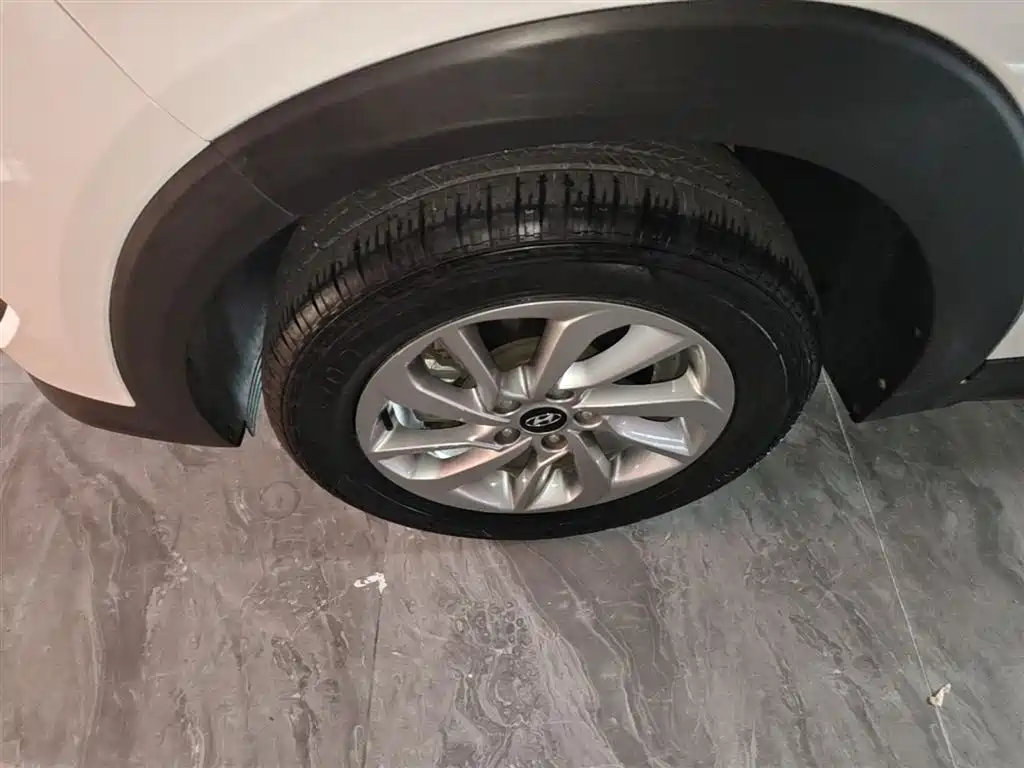 Hyundai Tucson 2015 1.6T Dual Clutch 2WD Smart фото 23