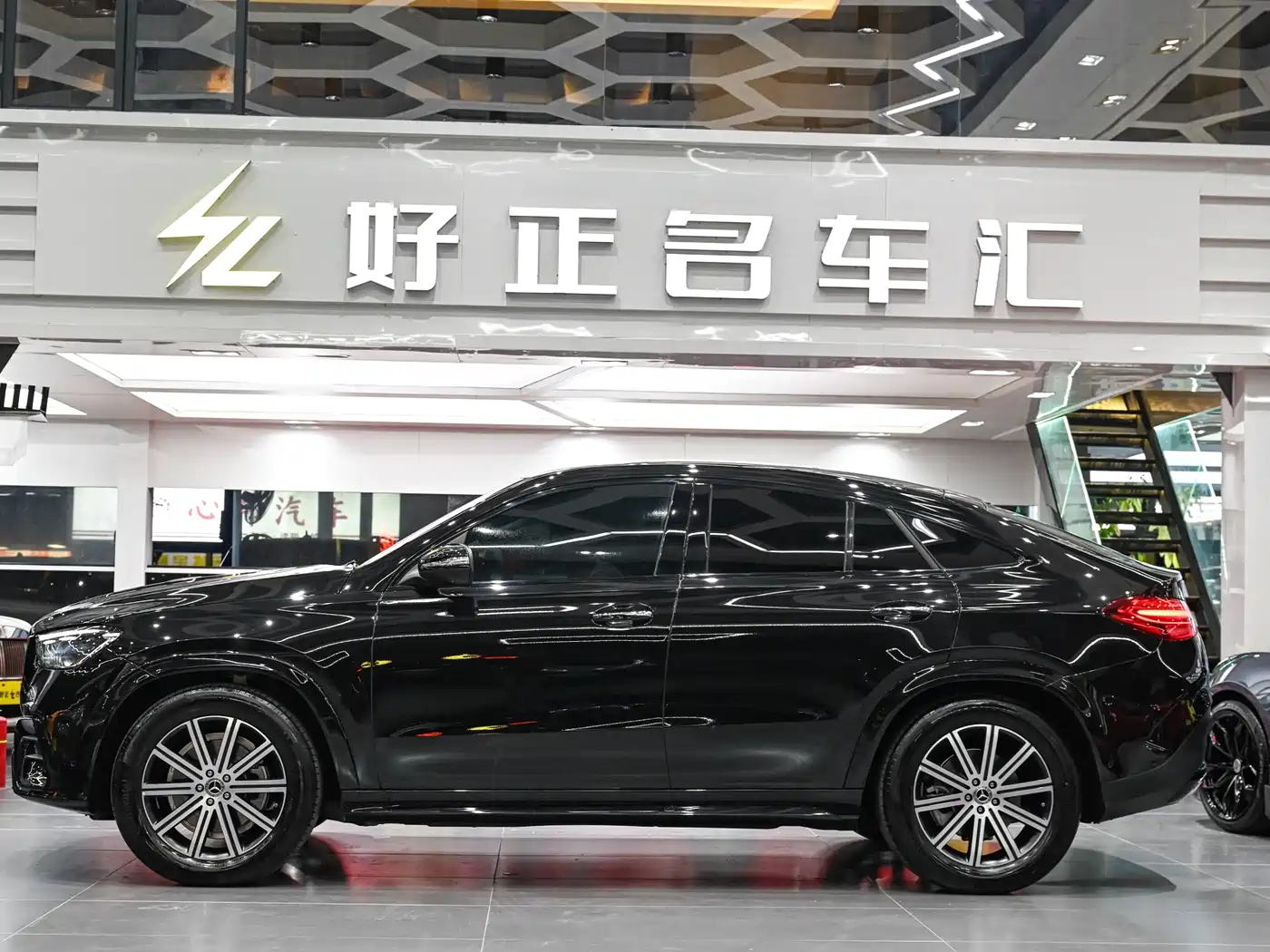 Mercedes-Benz GLE Coupe 2024 GLE 350 4MATIC Coupe SUV Luxury фото 5