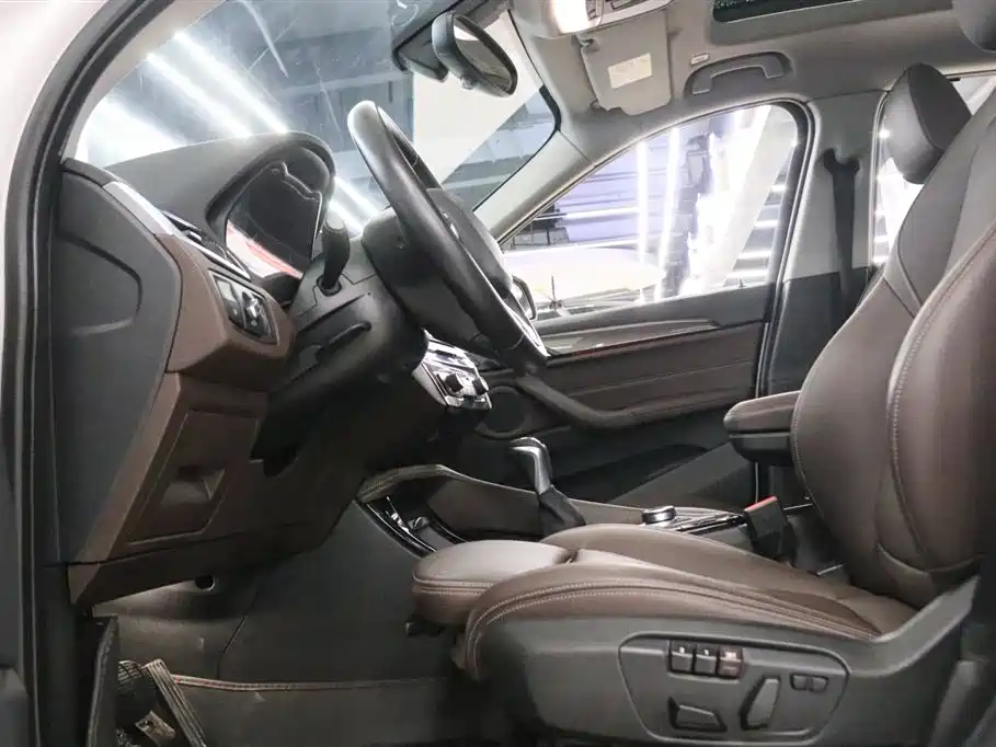 BMW X1 New Energy 2018 xDrive25Le Luxury Model фото 15