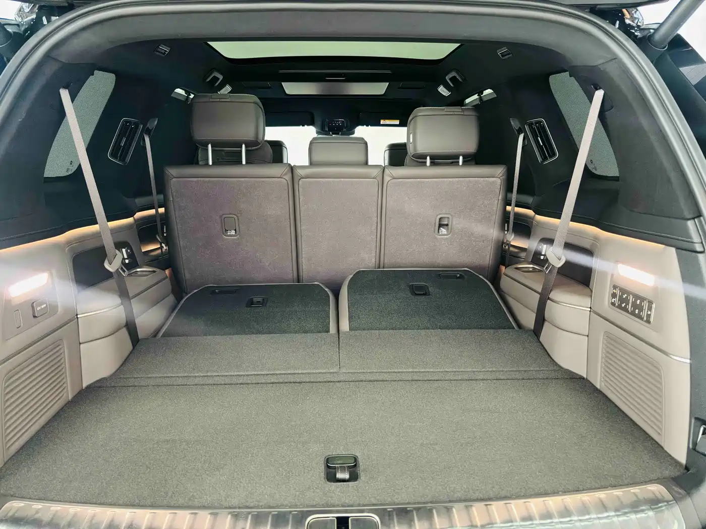 NIO ES8 2025 2025 Base Model 7-Seater