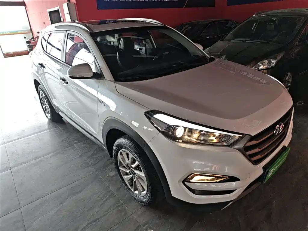 Hyundai Tucson 2015 1.6T Dual Clutch 2WD Smart фото 4