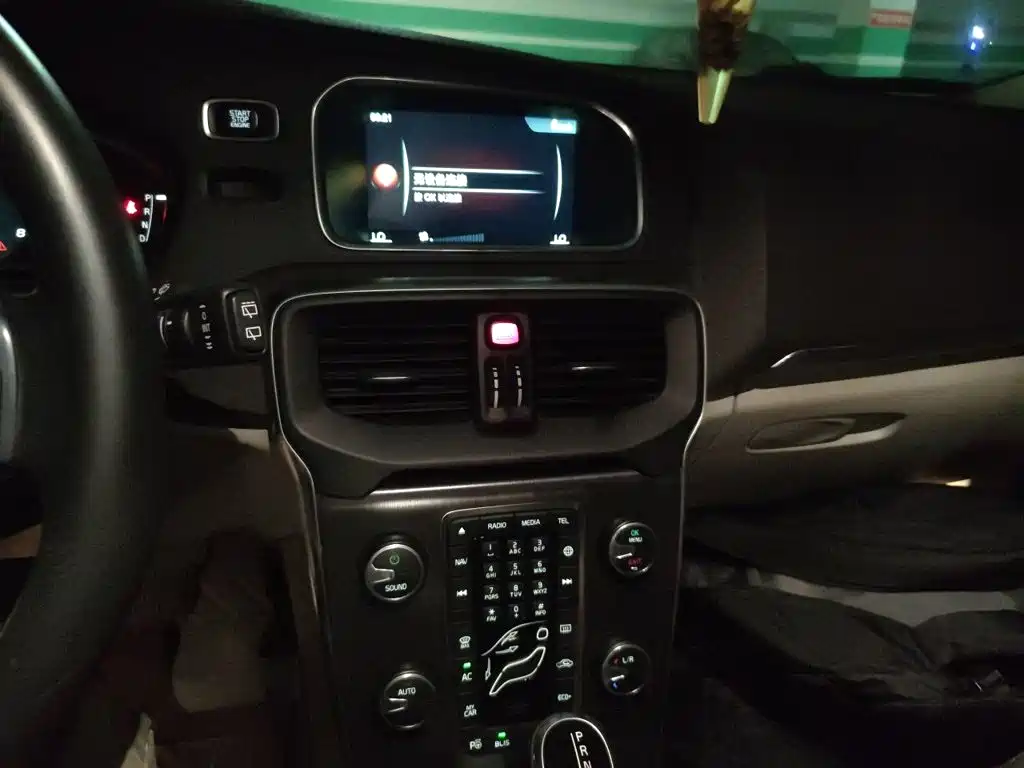 Volvo V40 2016 2016 T4 Elegance Edition