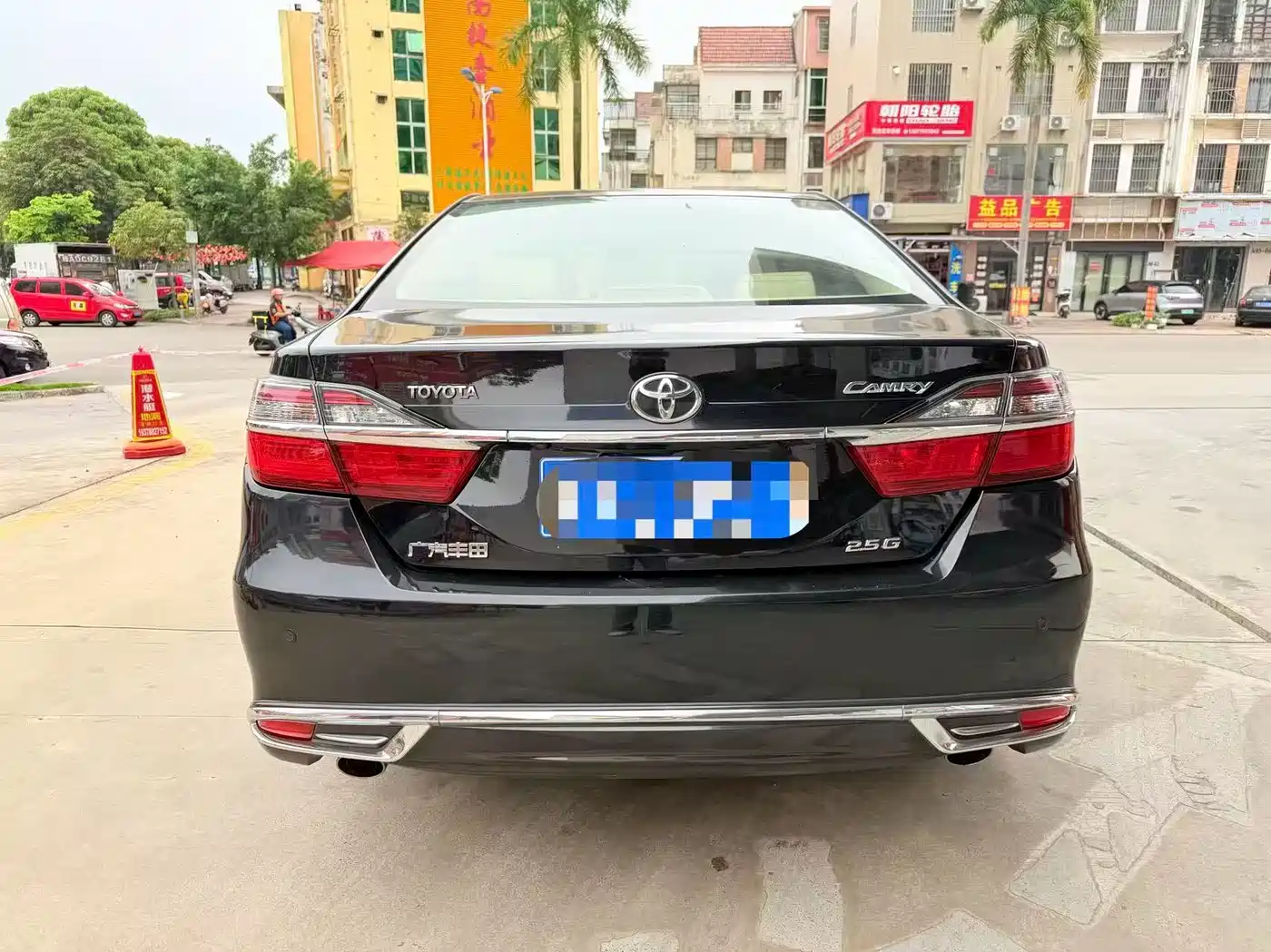 Toyota Camry 2016 2.5G 10th Anniversary Luxury Navigation Edition фото 5