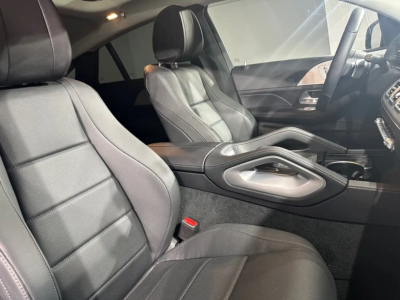 Mercedes-Benz GLE Coupe 2023 GLE 350 4MATIC Coupe SUV Luxury фото 8