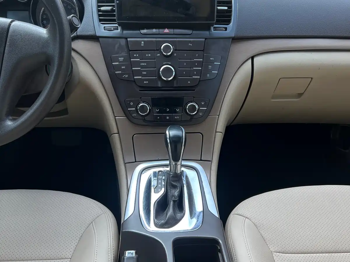 Buick Regal 2012 Model 2.0L Comfort фото 7
