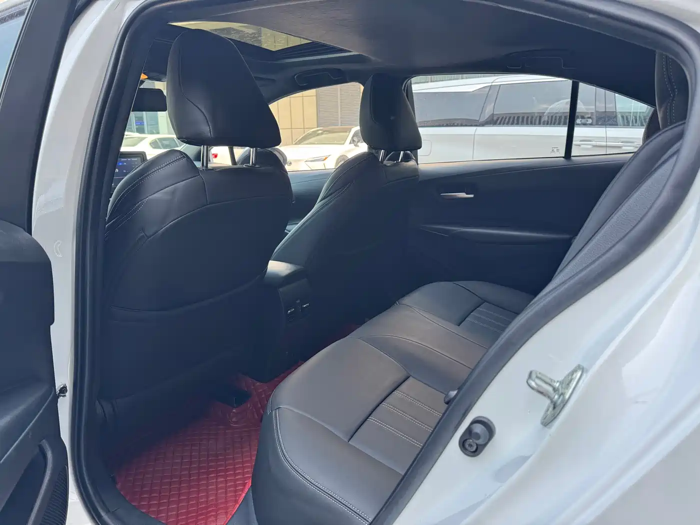 Toyota Levin 2022 185T CVT Luxury Edition фото 5