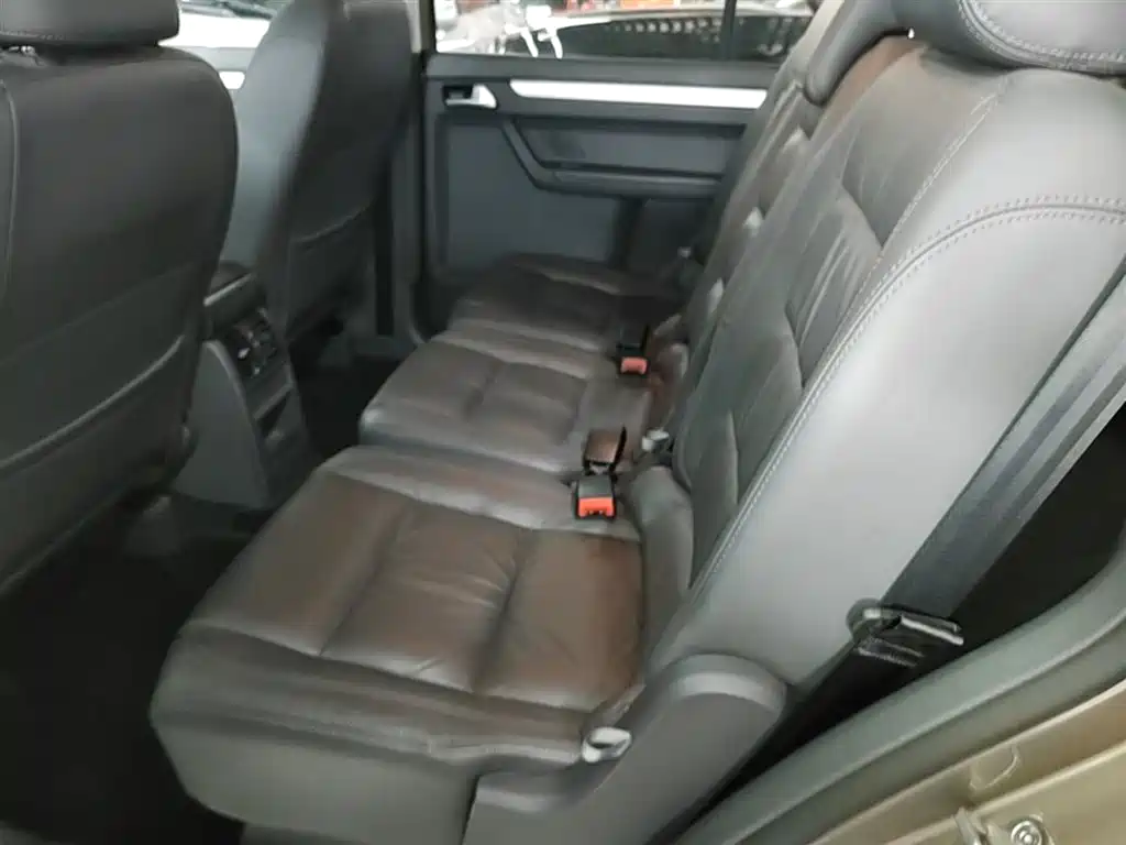 Volkswagen Touran 2015 1.4T DSG Comfort Edition 5-seater фото 17