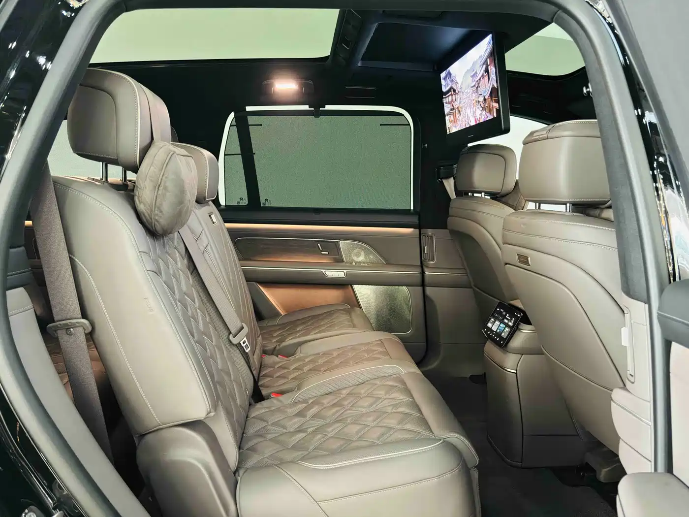 NIO ES8 2025 2025 Base Model 7-Seater