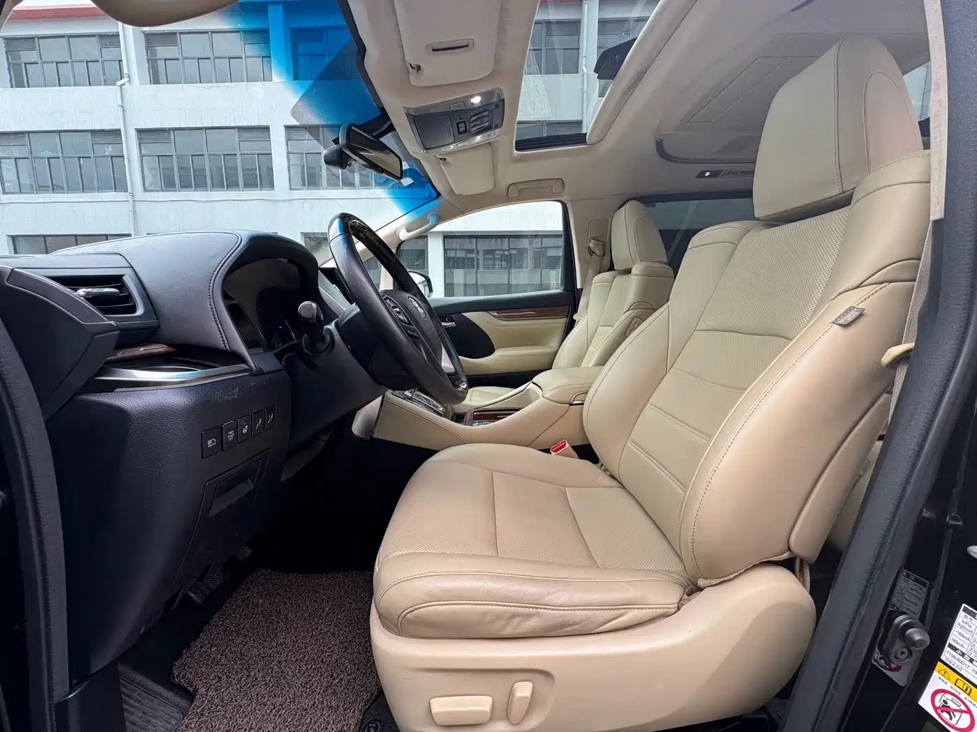 Toyota Alphard 2015 3.5L Premium Edition фото 8