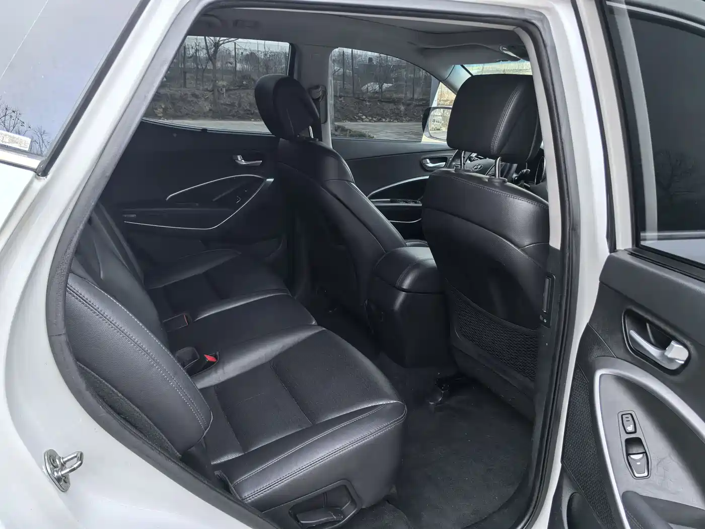 Hyundai Santa Fe 2013 Facelift 2.0T Automatic 4WD Top фото 12