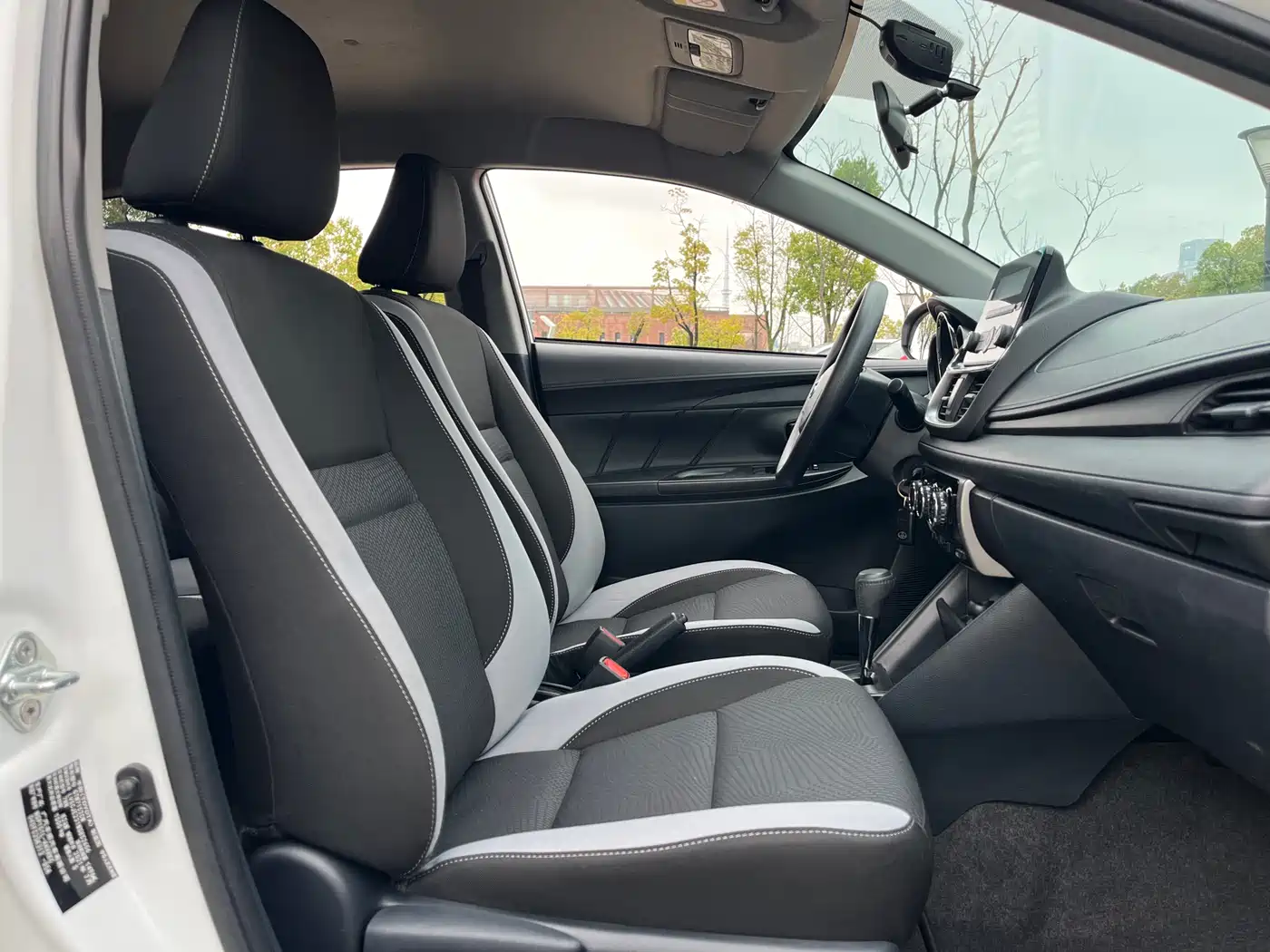 Toyota YARiS L Zhi Xuan 2021 1.5L CVT Leading Edition фото 18