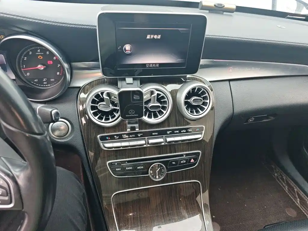 Фото 6 - Mercedes-Benz C-Class