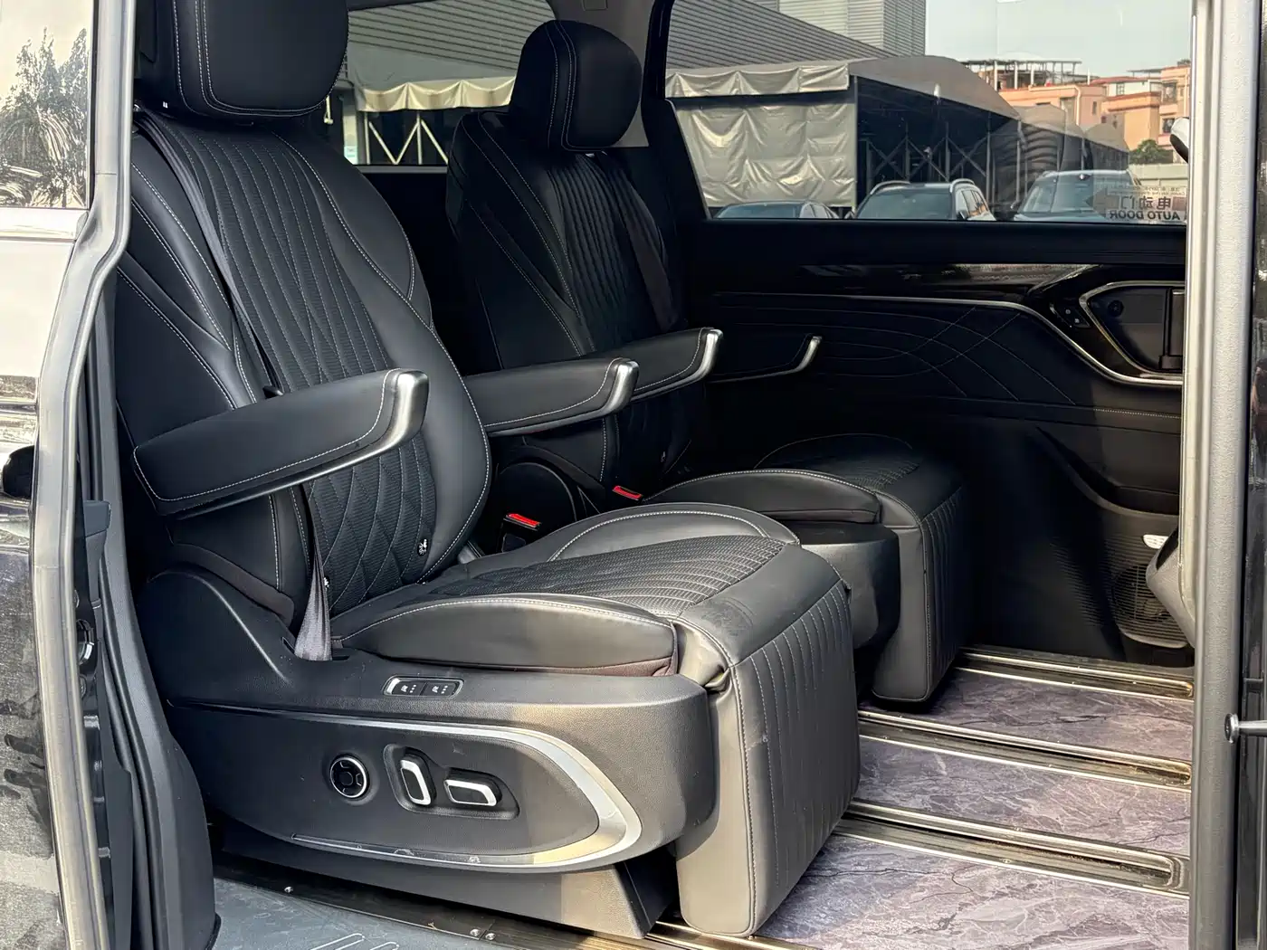 SAIC Maxus Maxus G90 2024 2023 2.0T Galaxy 7-seater