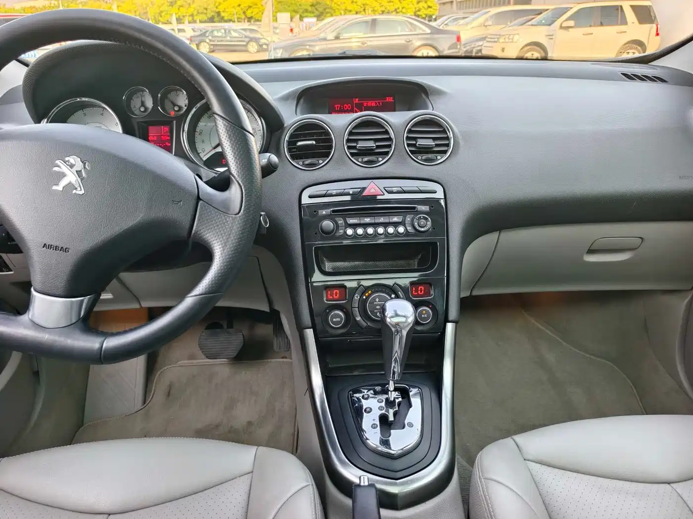 Peugeot 308 (Import) 2012 1.6T SW Luxury фото 13