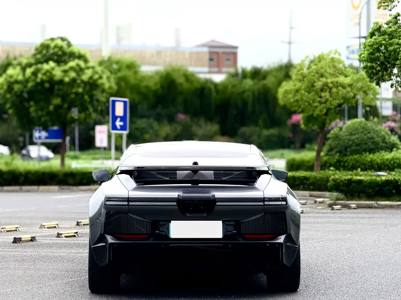 2023 HiPhi Z