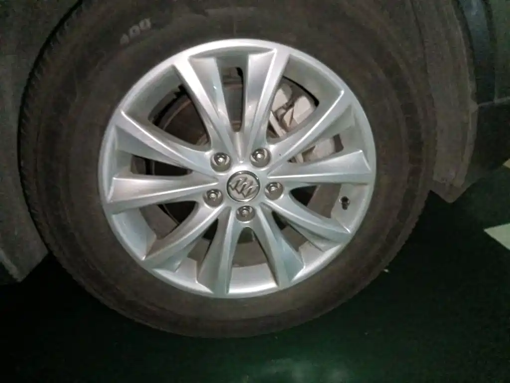 Фото 8 - Buick Envision Plus