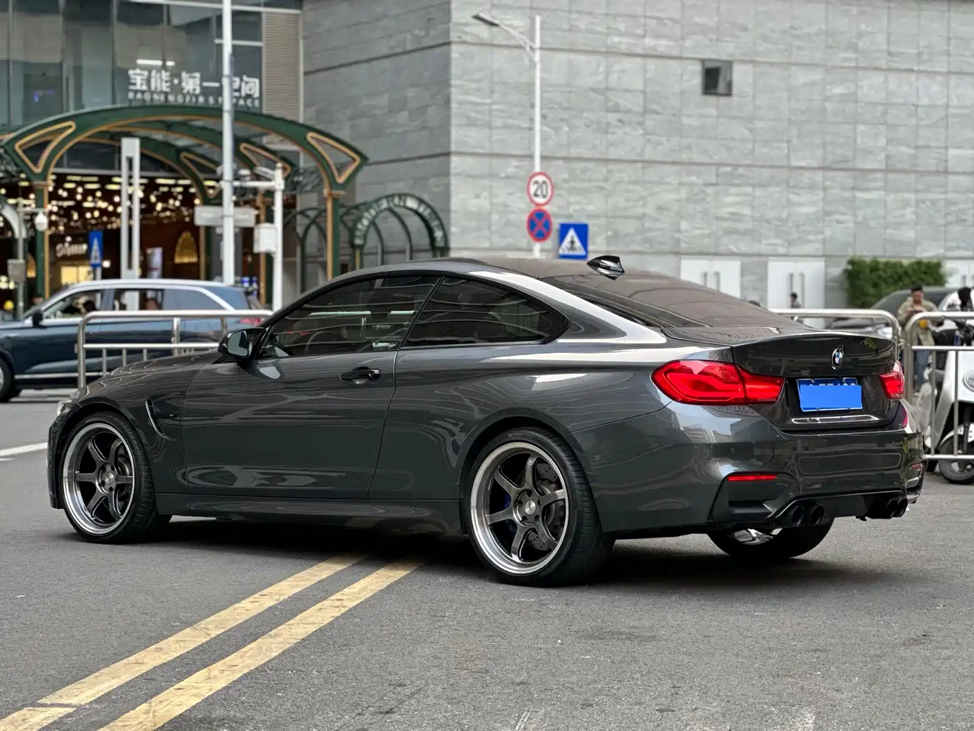 BMW M4 2019 M4 Coupe Competition фото 17