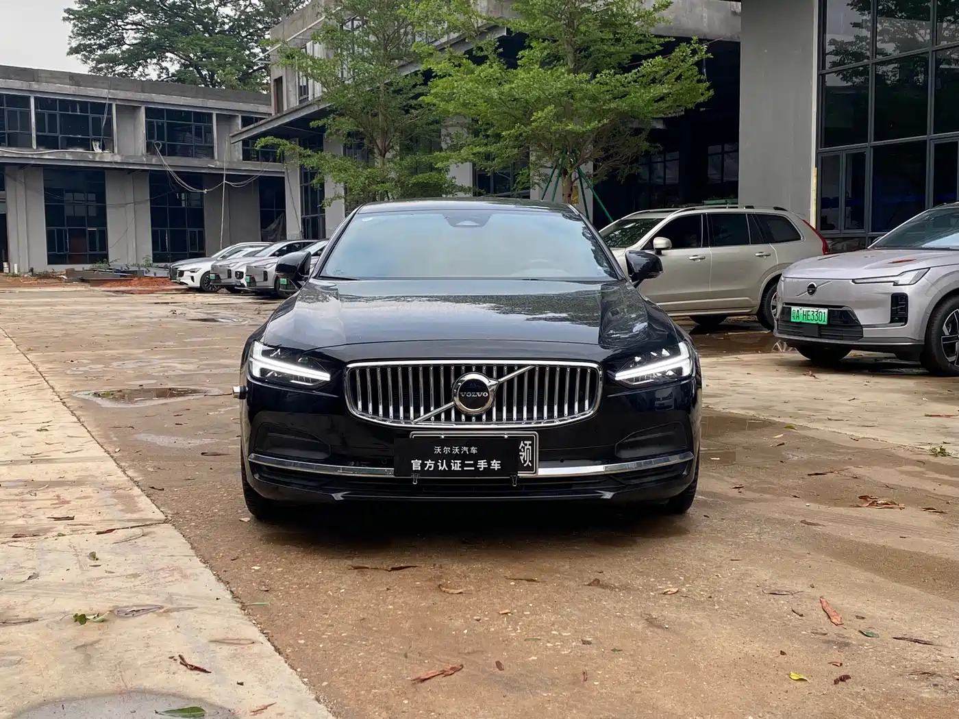 VOLVO S90