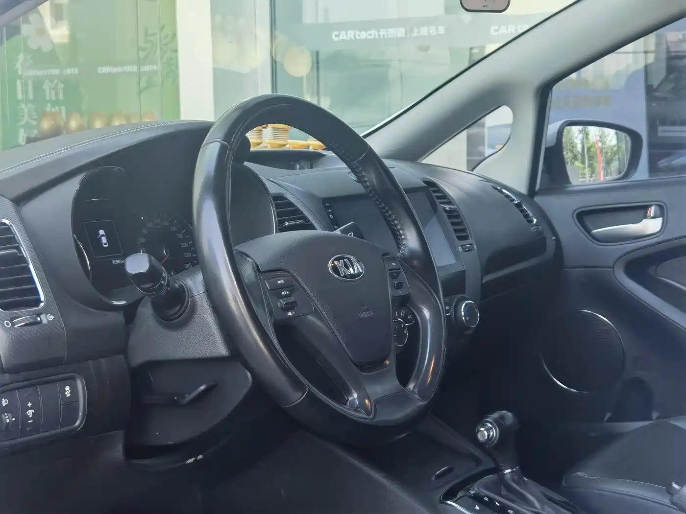 Kia K3 2017 1.6L Automatic 15th Anniversary Special GLS фото 12