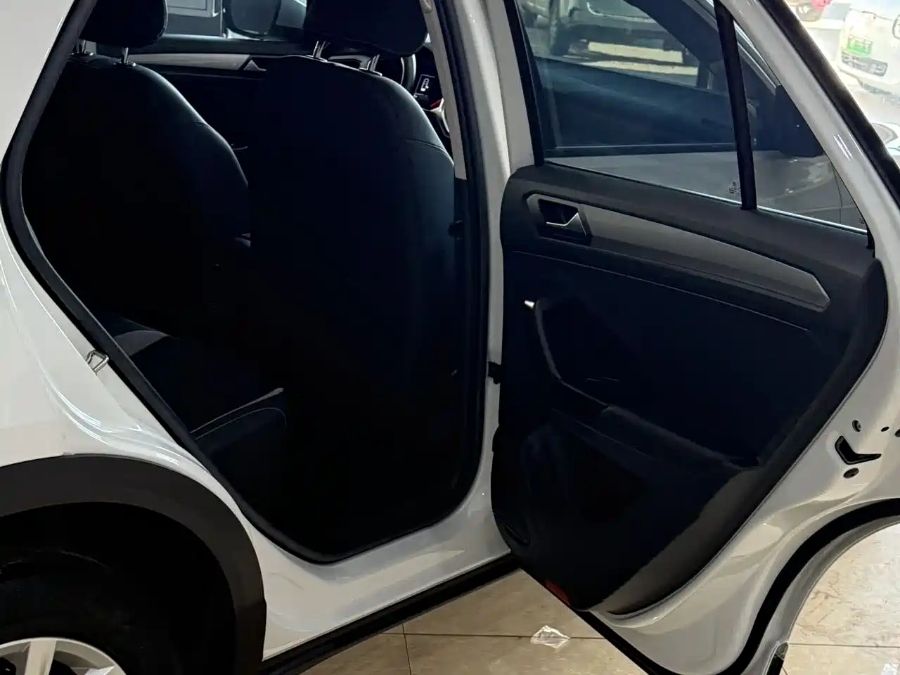 Volkswagen T-ROC 2022 280TSI DSG 2WD Elite PLUS фото 12
