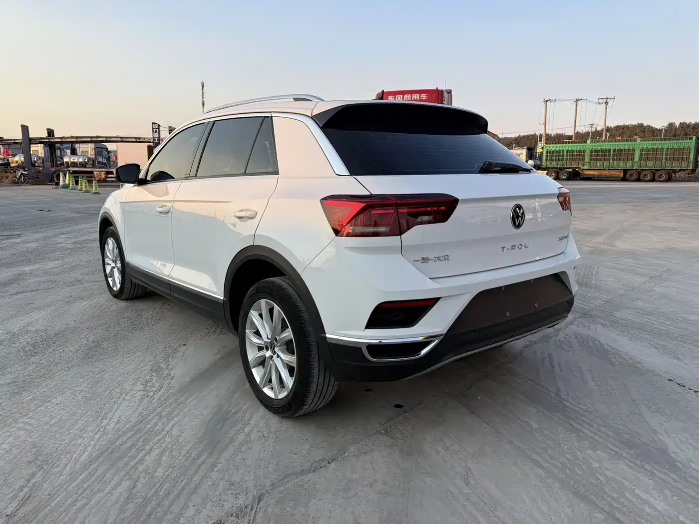 Volkswagen T-ROC 2022 280TSI DSG 2WD Elite PLUS фото 7
