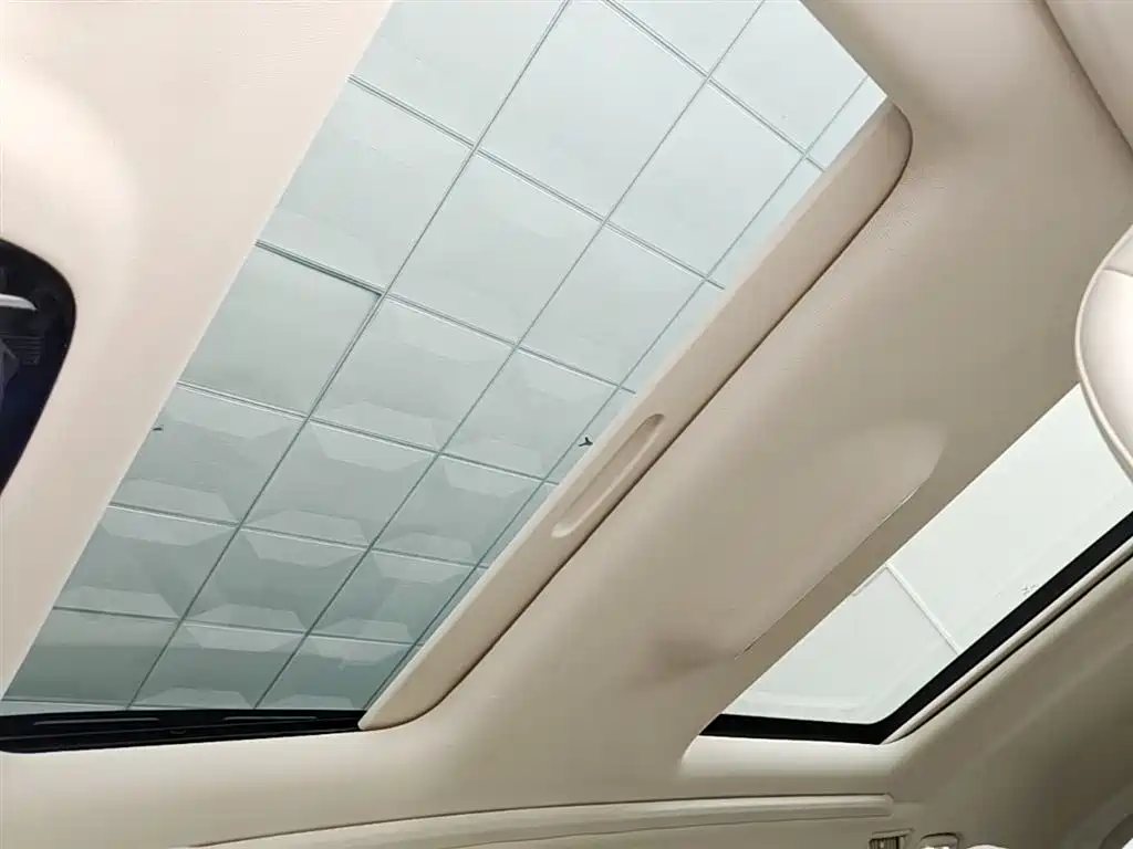 Voyah Auto Voyah Dreamer 2022 Low-carbon Dream+Smart Package фото 18